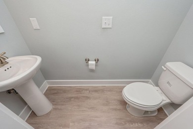 Welcome to 416 Date Palm Lane, a beautifully maintained end-unit - photo 19