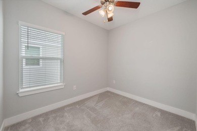 Welcome to 416 Date Palm Lane, a beautifully maintained end-unit - photo 23