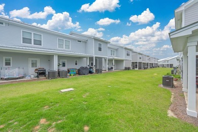 Welcome to 416 Date Palm Lane, a beautifully maintained end-unit - photo 35
