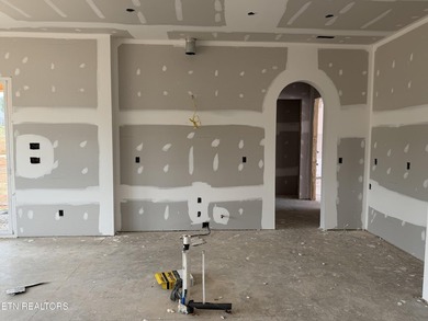Welcome home to the Acacia! This thoughtfully designed 5-bed, 3 - photo 4