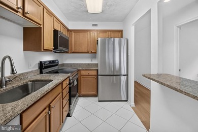 Discover the charm of this completely renovated 3 bedroom, 2 - photo 8