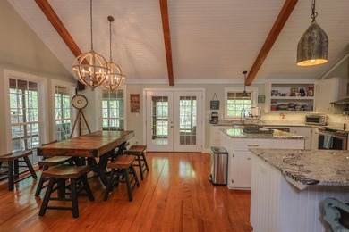 Versatile property designed to accommodate up to 16 guests - photo 12