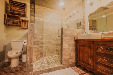 Versatile property designed to accommodate up to 16 guests - photo 24