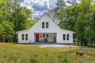Discover effortless lakefront living in this beautiful - photo 7