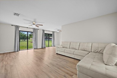 Welcome home to this fully updated 2-bedroom, 1-bathroom - photo 4