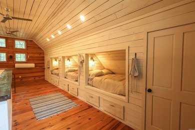 Versatile property designed to accommodate up to 16 guests - photo 37