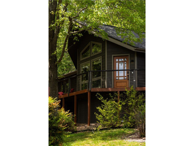 Welcome to a beautiful retreat moments from Lake Windsor - photo 8
