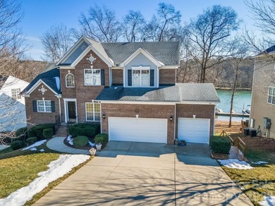 (private lake, pond, coastal) Home For Sale in Mount Holly North Carolina