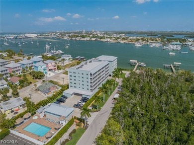 Beautiful Bayfront condo offering the perfect blend of - photo 44