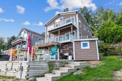 Big Pine Island Lake Home For Sale in Belding Michigan