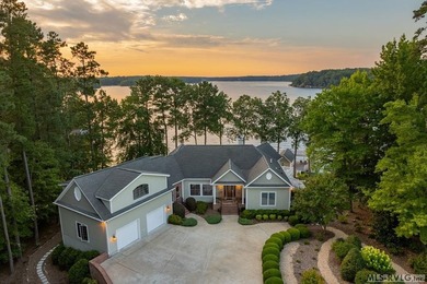 A MUST SEE BEAUTIFUL MAIN LAKE POINT HOME/PROPERTY - photo 1