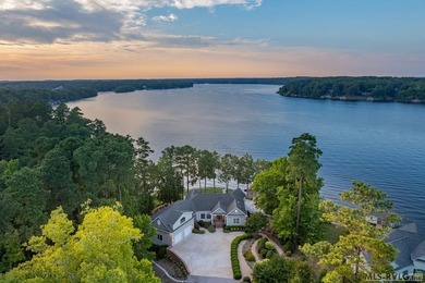 A MUST SEE BEAUTIFUL MAIN LAKE POINT HOME/PROPERTY - photo 2