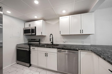 Welcome to this thoughtfully renovated, one-bedroom - photo 1