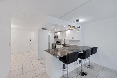 Welcome to this thoughtfully renovated, one-bedroom - photo 2