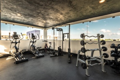 Welcome to this beautifully designed 2-bedroom, 2-bathroom condo - photo 32