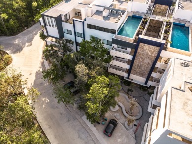 Welcome to this beautifully designed 2-bedroom, 2-bathroom condo - photo 39