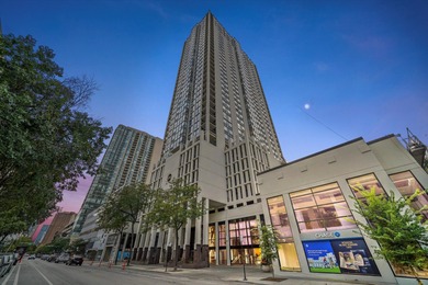 Lake Michigan - Cook County Condo For Sale in Chicago Illinois