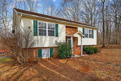 City Lake Home Active Under Contract in Cookeville Tennessee