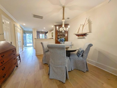 Well maintained and updated 3 bedroom, 3 1/2 bathroom with a - photo 24