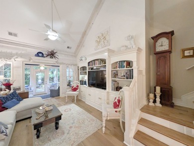 Well maintained and updated 3 bedroom, 3 1/2 bathroom with a - photo 32