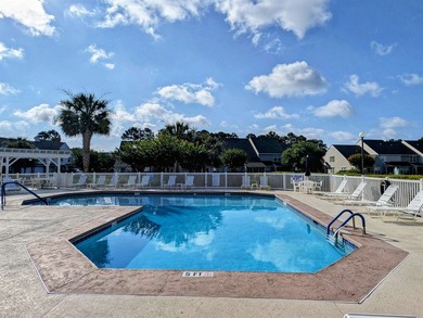 Well maintained and updated 3 bedroom, 3 1/2 bathroom with a - photo 54