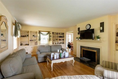 Welcome To The Sought After Lawrence Farms Area!!! This 1947 - photo 14