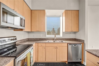Welcome to the Aqua Towers, where luxury living meets - photo 8