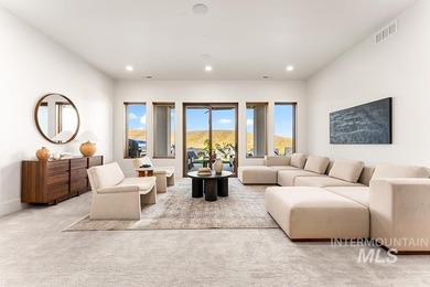 Experience modern mountain luxury in this custom 2026 Parade - photo 19