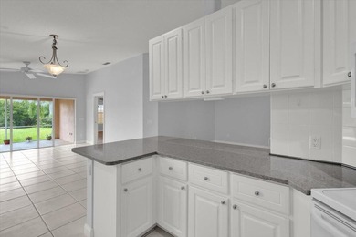 Beautiful Capri model in The Lakes at Tradition. Immaculate - photo 10