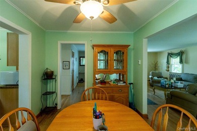 Welcome To The Sought After Lawrence Farms Area!!! This 1947 - photo 21