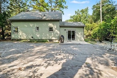 Believed to be one of the oldest homes in this stretch of the - photo 35