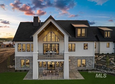Experience modern mountain luxury in this custom 2026 Parade - photo 37
