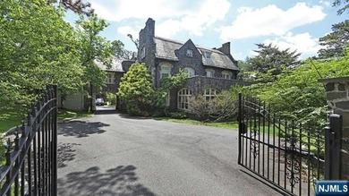 Hudson River Home For Sale in Englewood New Jersey