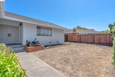 Charming upper May Valley 3 bedroom/ 2 bath home with a - photo 3