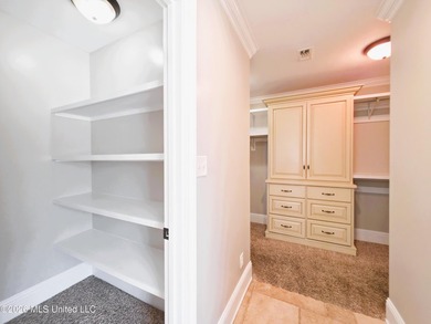 Stunning Custom-Built Home with Attached MIL (Mother-In-Law) - photo 30