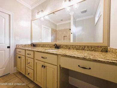 Stunning Custom-Built Home with Attached MIL (Mother-In-Law) - photo 35