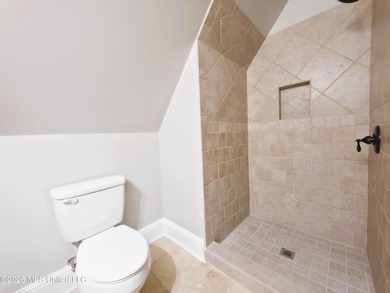Stunning Custom-Built Home with Attached MIL (Mother-In-Law) - photo 37