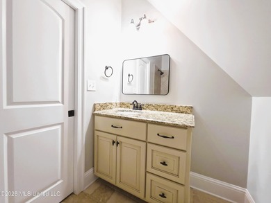 Stunning Custom-Built Home with Attached MIL (Mother-In-Law) - photo 38