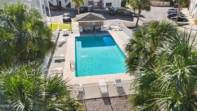 Welcome to Paradise Cove in Carolina Beach! This like-new - photo 3