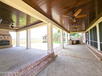 Stunning Custom-Built Home with Attached MIL (Mother-In-Law) - photo 44