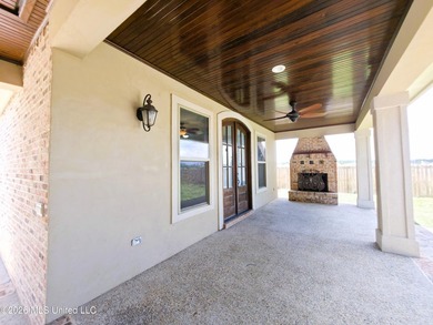Stunning Custom-Built Home with Attached MIL (Mother-In-Law) - photo 45
