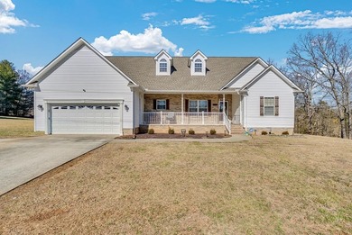 (private lake, pond, creek) Home For Sale in Cookeville Tennessee