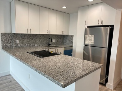 Welcome to your own slice of paradise! Bay Vista Towers is - photo 4