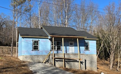 (private lake, pond, creek) Home For Sale in Cookeville Tennessee