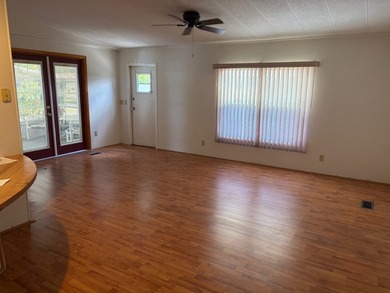 BEAUTIFUL-BEAUTIFUL-BEAUTIFUL. Stunning 2 bedroom and 2 bathroom - photo 3