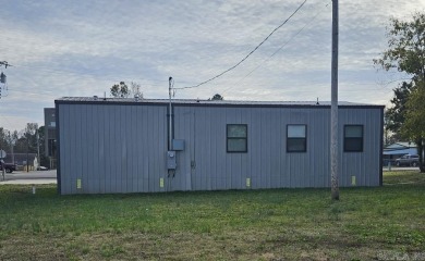Great Commercial location newer building , handicap accessible