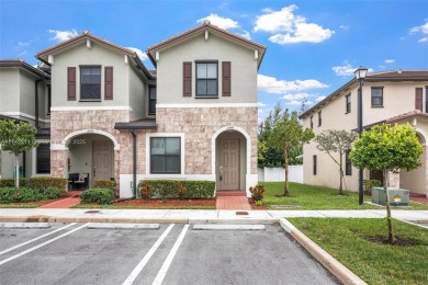 Lake Townhome/Townhouse For Sale in Hialeah, Florida