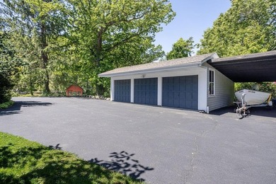 Set behind stone pillars and surrounded by 4.72 acres of - photo 13