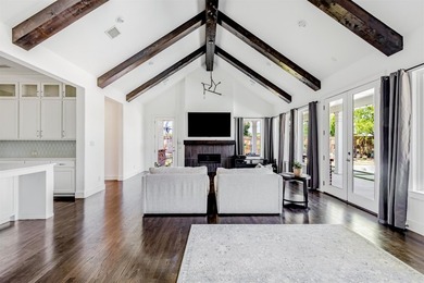 Walk inside one of Allens rarest elegance in a custom Southgate - photo 5