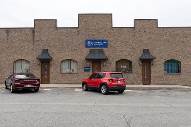 Additional listing photo 1